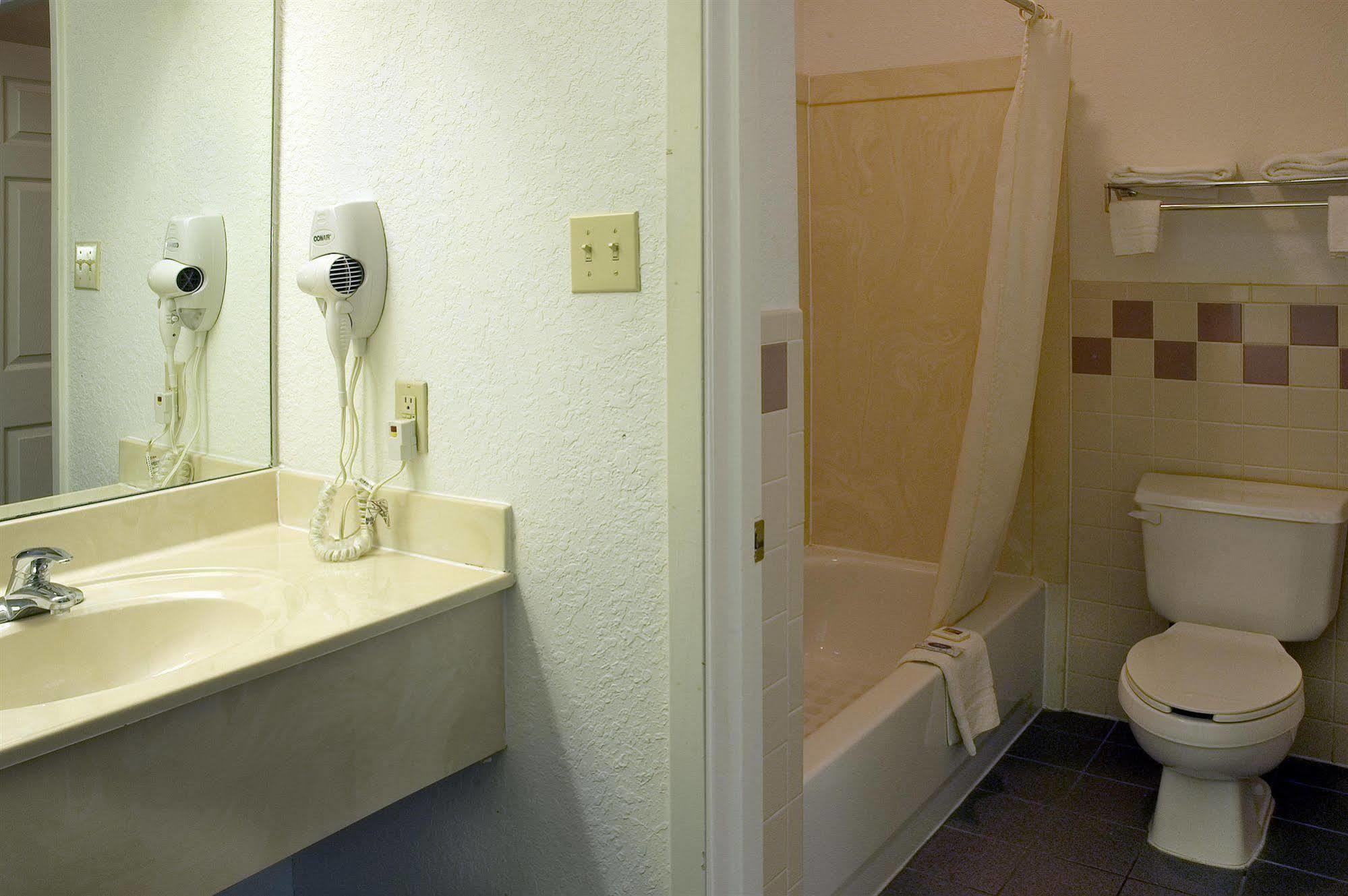 Budget Host Hempstead Inn Brookhollow/Energy Corridor Houston Eksteriør bilde